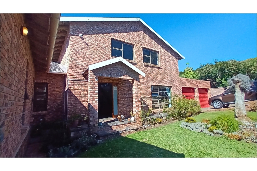 5 Bedroom Property for Sale in Gonubie Eastern Cape
